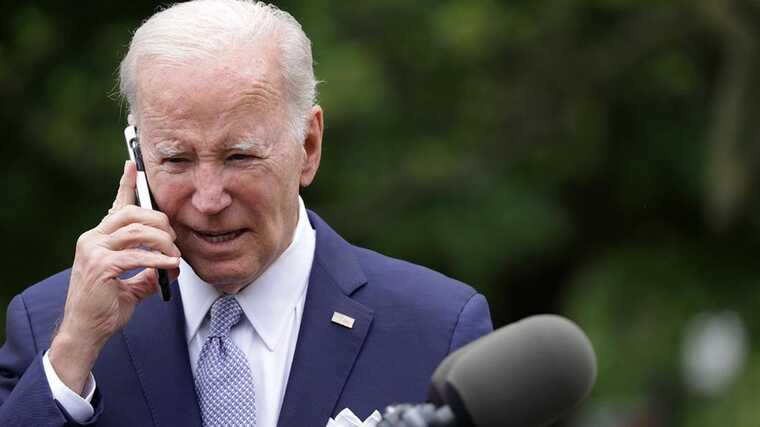 Байден і Трамп провели телефонну розмову після ймовірного замаху на експрезидента