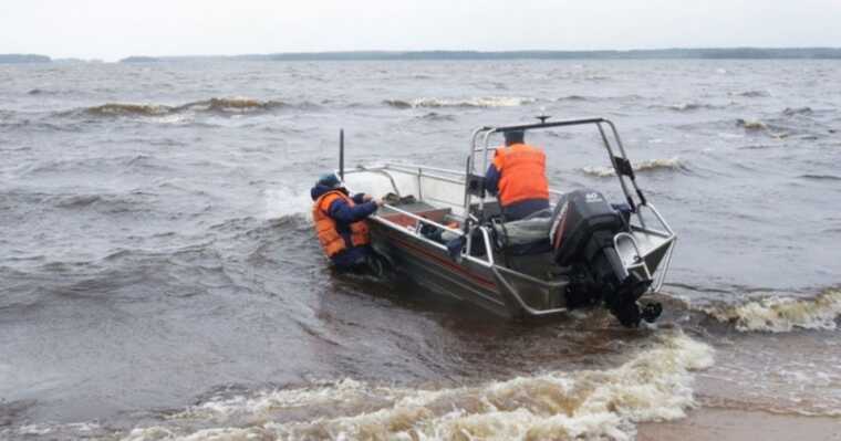 In Zhytomyr, a boat with people capsized on the river: there are victims