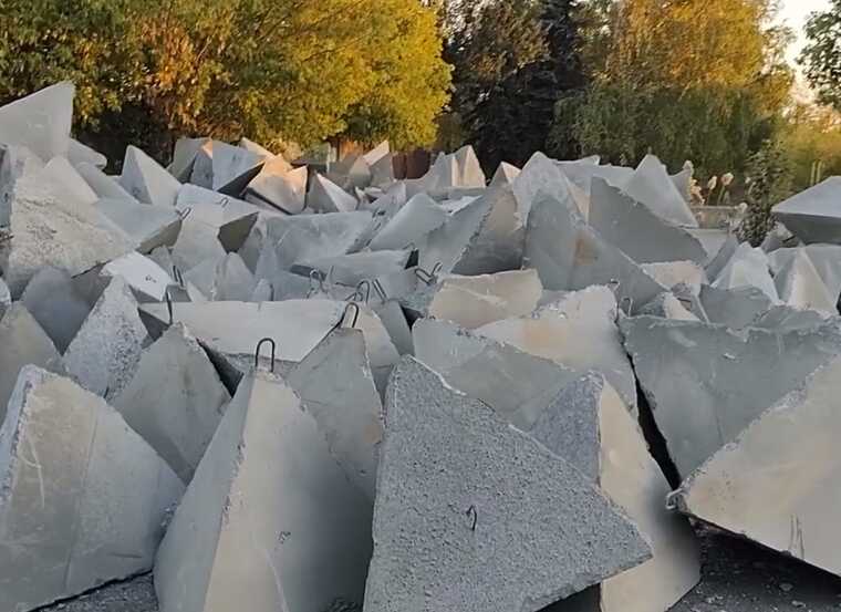 У Мирнограді знайшли цілу купу «зубів дракона»: «Ось валяються»