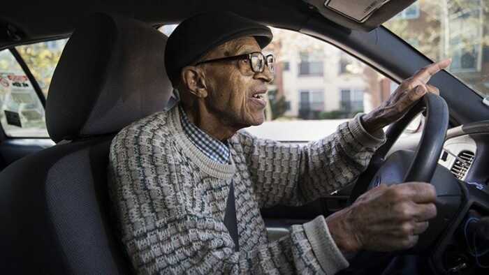 Через порушення когнітивних функцій багатьом українцям віком 65+ можуть заборонити керувати автомобілем