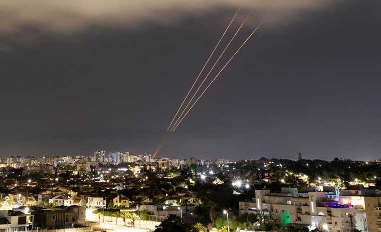 Іран запустив ракети в бік Ізраїлю