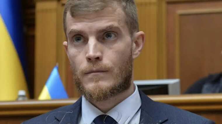 MP Maksym Khlapuk purchased a Mazda crossover during the war