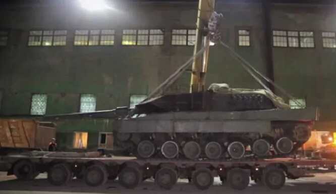 Танк Leopard 2 потрапив до рук росіян: у мережі з’явилися відео