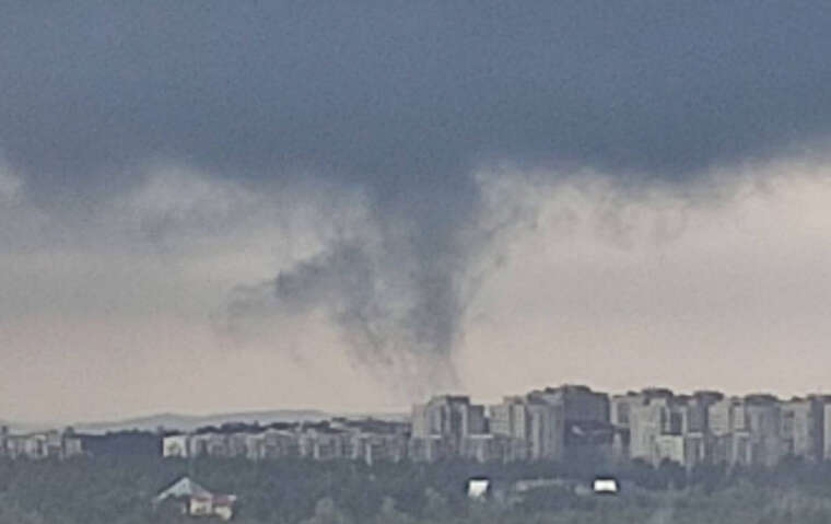У столиці помітили мініторнадо