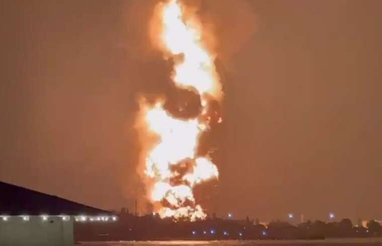 In the occupied Feodosiya, new tanks are exploding at the oil depot,  media