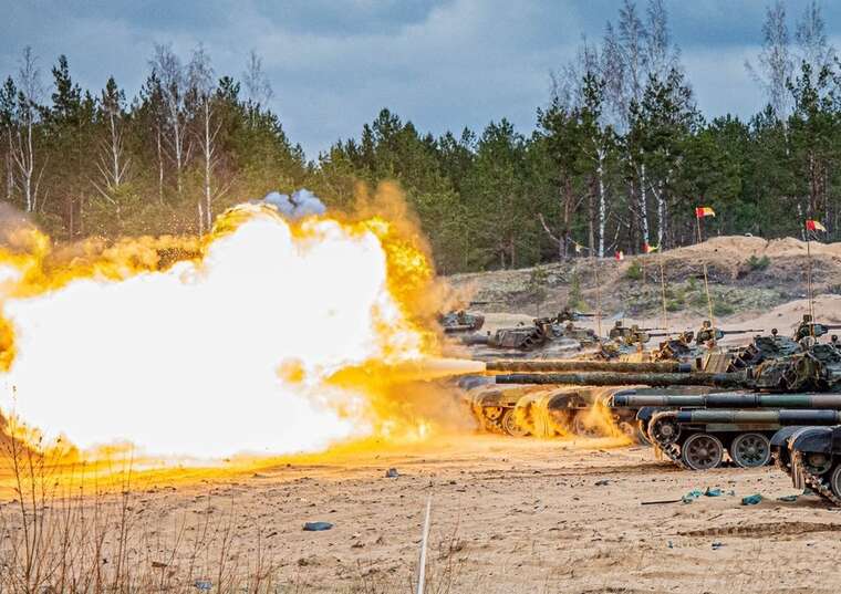 Польша и страны Балтии пообещали ответ на военную агрессию России