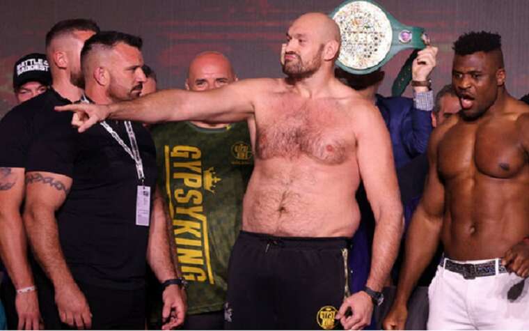 Перед майбутнім реваншем Тайсон Ф’юрі емоційно звернувся до Усика