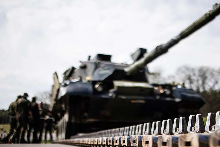 Bild: Німеччина не планує відправляти важку військову техніку в Україну