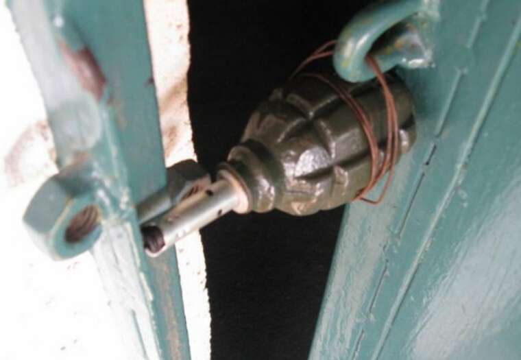 В Полтаве рядом с домом сотрудницы ТЦК обнаружили растяжку с гранатой Ф-1