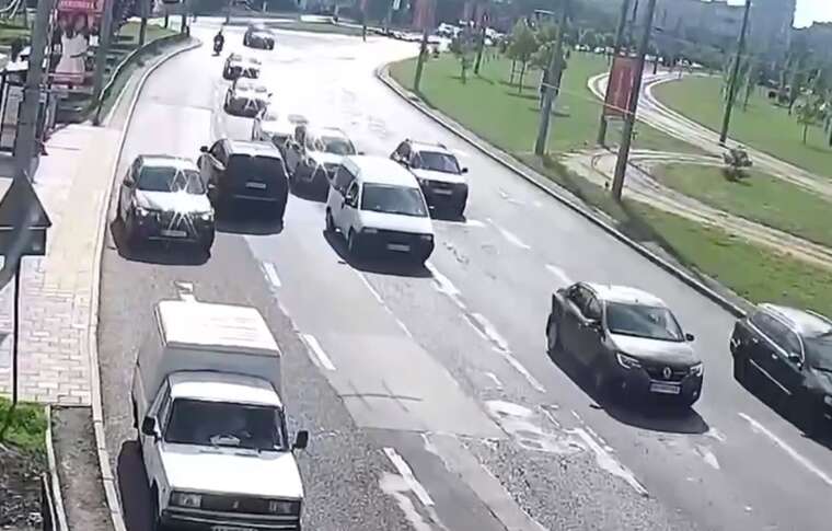 У Львові пенсіонер, пропустивши поворот, їздив по зустрічній