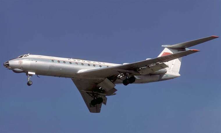 ГУР МО: У Росії на аеродромі спалили військово-транспортний літак Ту-134