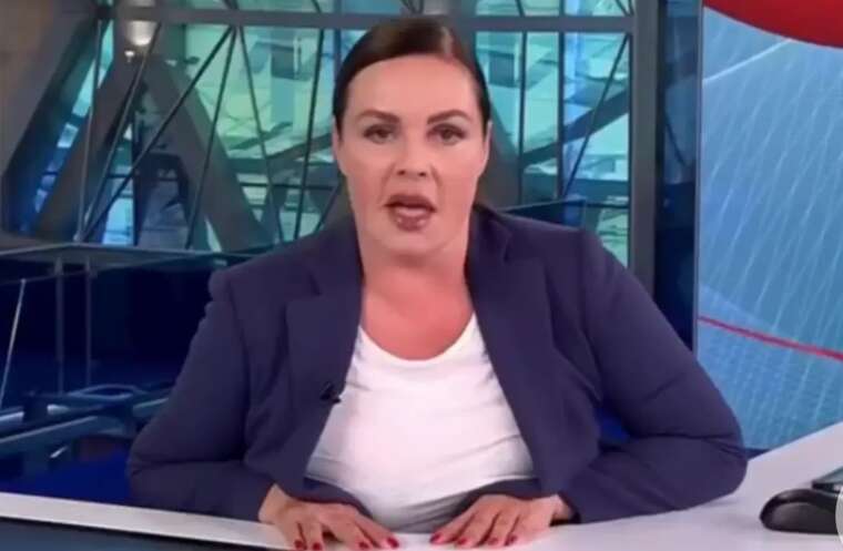 Під пропагандисткою "Первого канала" і "улюбленицею Путіна" під час ефіру зламався стілець