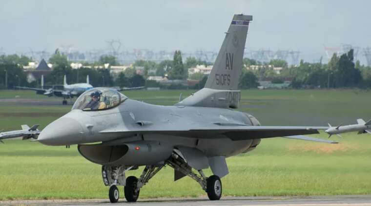 РФ не визнає, що український F-16 знищив Су-34, — ЗМІ