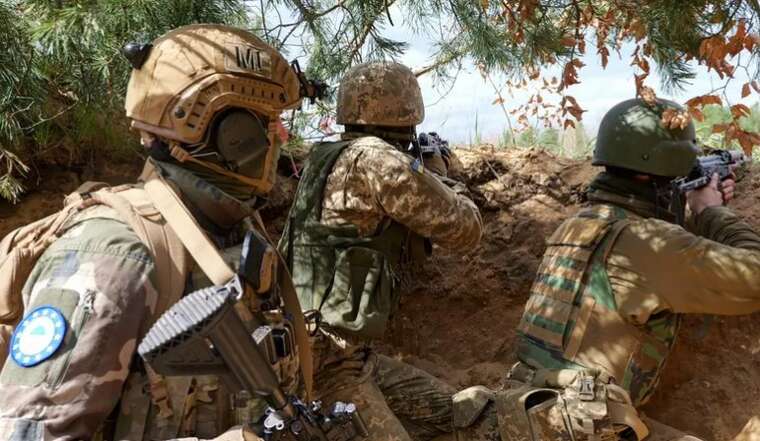 Ситуація на фронті: з початку доби відбулося 107 бойових зіткнень