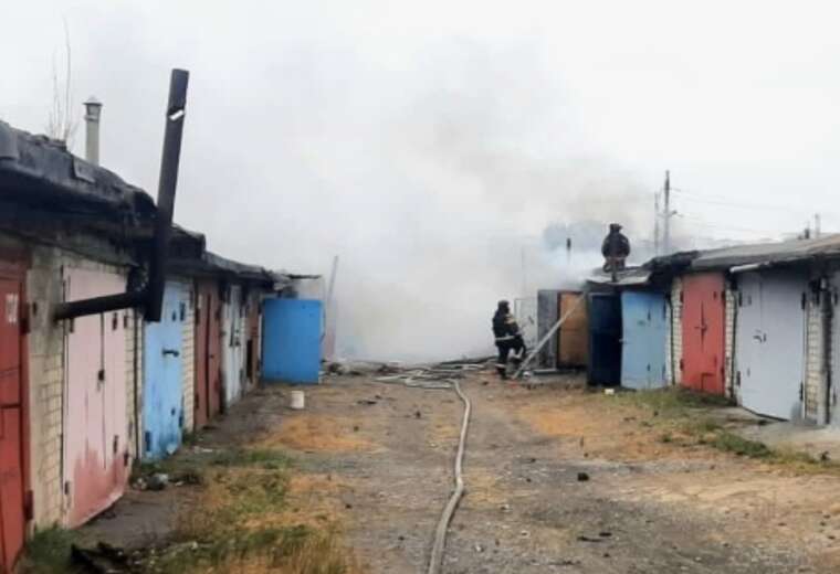 Російські війська завдали авіаудару по Ковшарівці в районі Куп’янщини: пошкоджено понад 50 гаражів