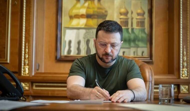 Президент Зеленский наградил еще 252 военнослужащих, из которых 214 - посмертно