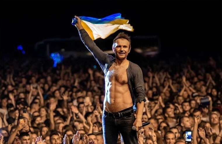 Святослав Вакарчук здійснив мрію фаната, який весь концерт простояв із плакатом