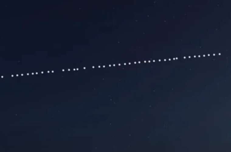 Над столицею зафіксували парад супутників Starlink