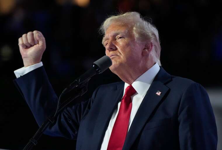 Трамп на 20 минут остался без микрофонов во время речи на митинге