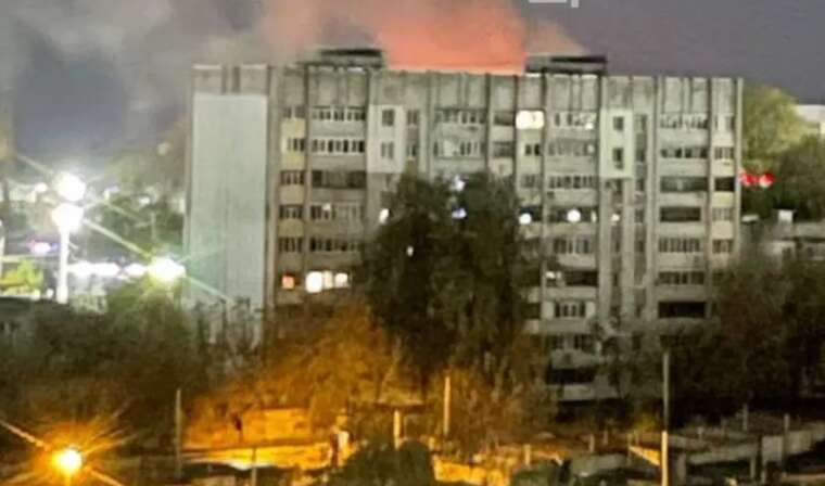 В РФ в Брянске после "работы ПВО" вспыхнул пожар