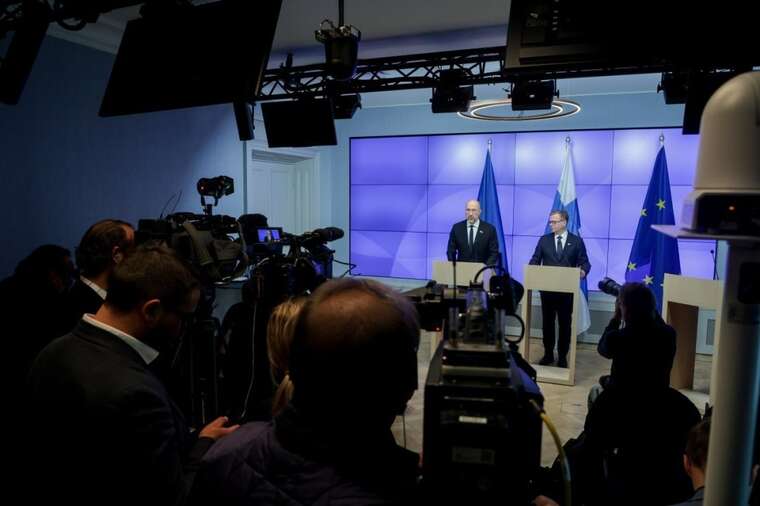 Шмигаль обговорив з прем’єром Фінляндії будівництво укриттів