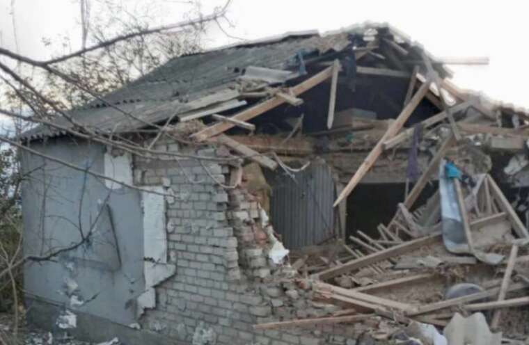 У Херсонській області російський снаряд повністю знищив житловий будинок
