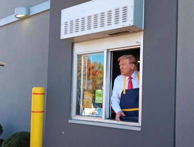 Трамп влаштував собі піар, "працюючи" в McDonald’s