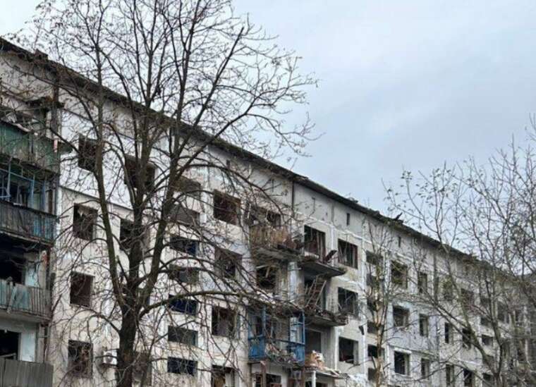 У мережі публікують фото понівеченого російськими атаками Мирнограда