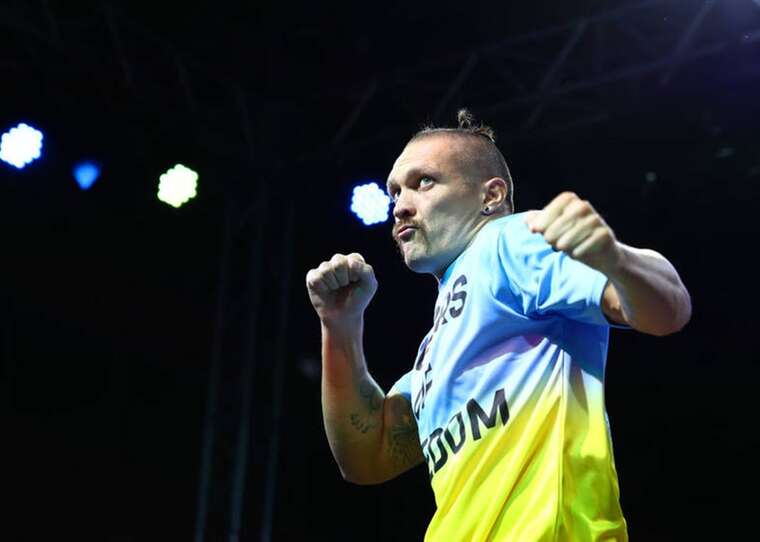 Усик поголився наголо перед боєм із Ф’юрі