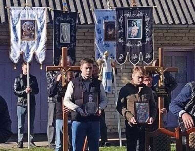 На Львівщині попрощалися з братами, які загинули на фронті в один день