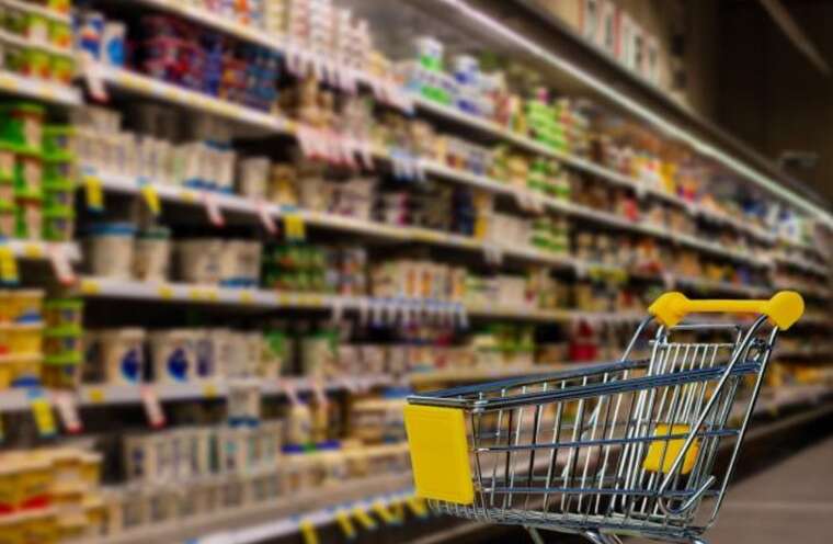 За час повномасштабної війни українці стали менше їсти і більше пити, - дослідження