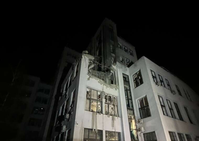 The occupiers struck the Derzhprom building in the center of Kharkiv