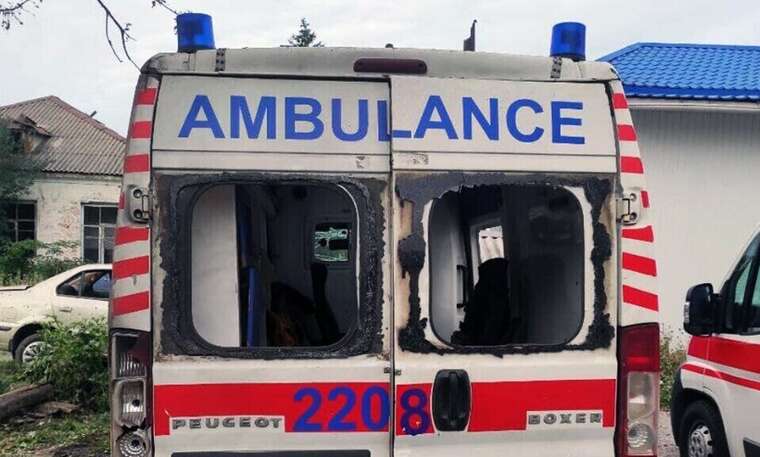 Окупанти завдали удару дроном по бригаді «швидкої» в Антонівці, є постраждалі