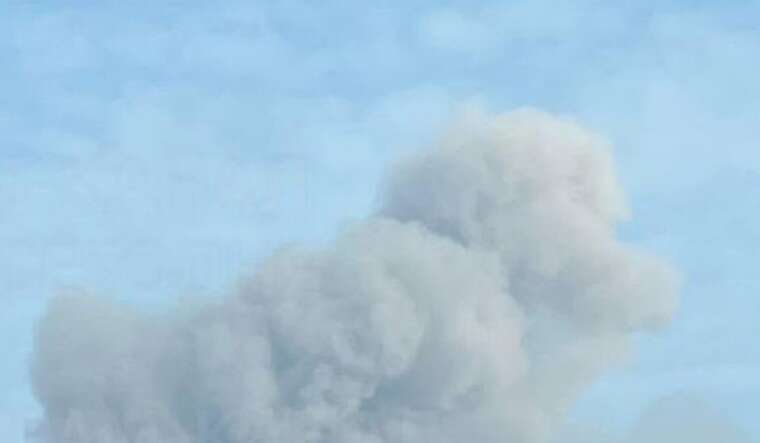 В окупованому Луганську пролунав вибух: над містом піднявся дим