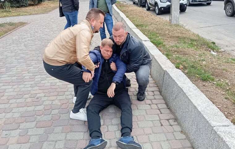 У Полтаві під час слідчих дій БЕБ знепритомнів депутат Євген Дикань