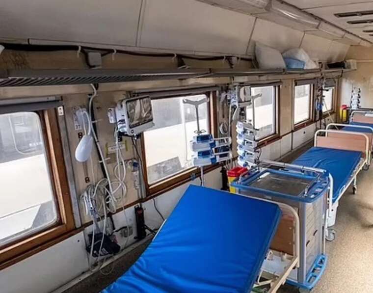 A secret Ukrainian train transports wounded servicemen of the Armed Forces of Ukraine: equipped as a hospital