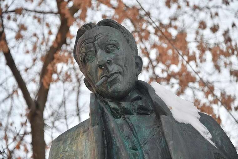 У Києві хочуть демонтувати пам’ятники Булгакову, Ахматовій і Глінці