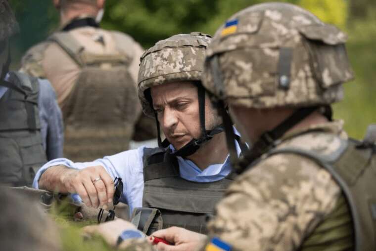 Україна виробляє майже 20 САУ “Богдана” на місяць, - Зеленський