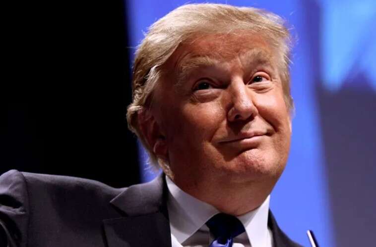 Трамп накануне выборов в США обеднел на 1,3 миллиарда долларов