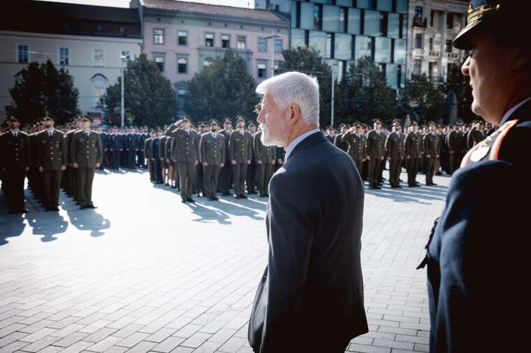 У Чехії 60 громадянам дозволили воювати на боці України