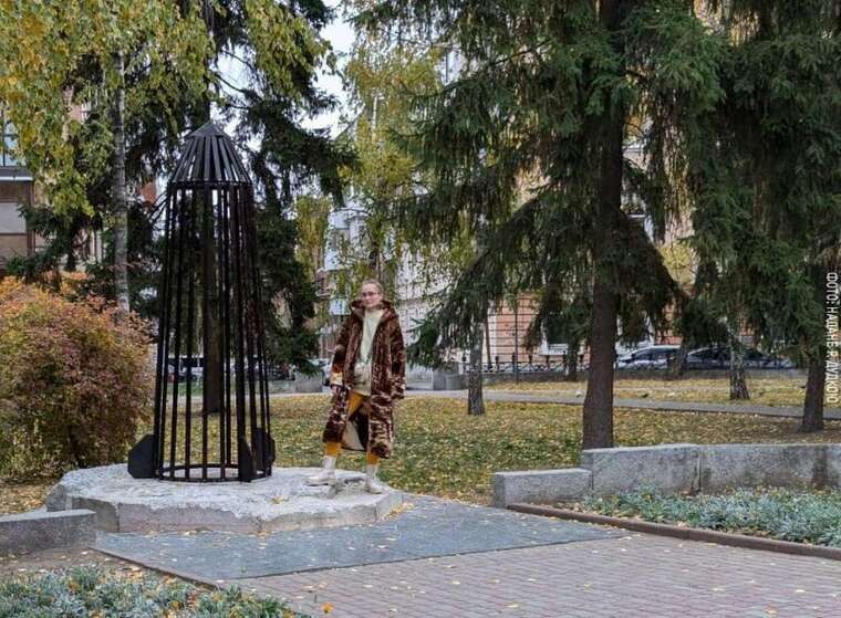 У Полтаві встановлили інсталяцію на місці демонтованого пам’ятника Пушкіну