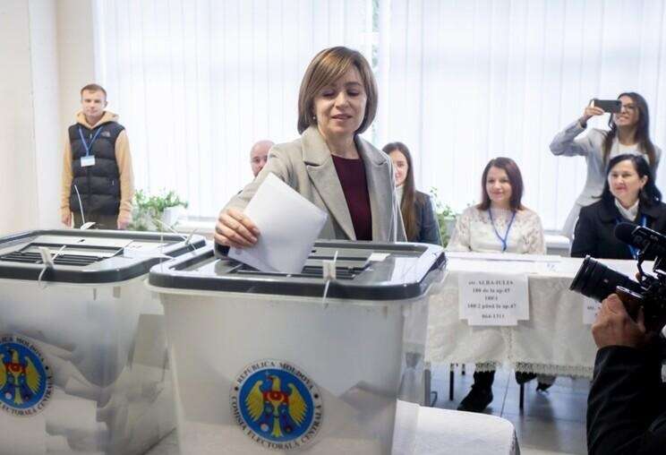 У зв’язку з виборами в Молдові боти залякували користувачів соцмереж "долею України"