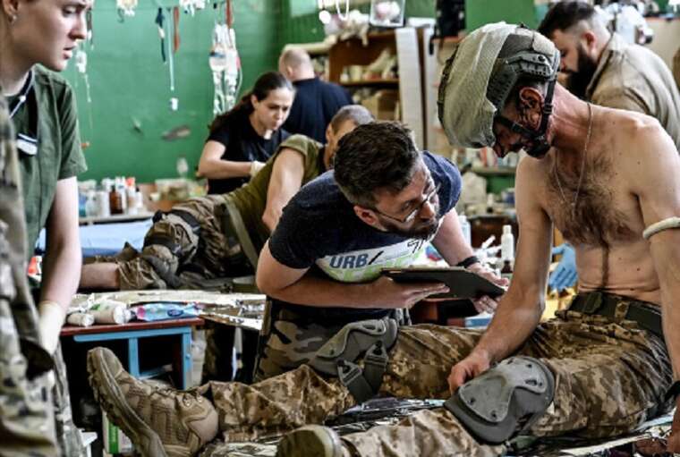 Генеральний штаб переводить медиків і авіаційних техніків у піхоту: яка в цьому загроза