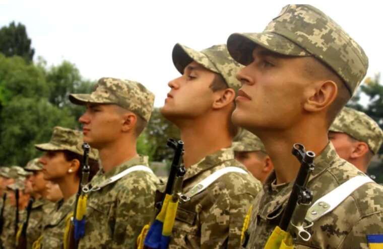 Студенти третіх курсів будуть проходити обов’язковий військовий вишкіл в університетах, — Міносвіти