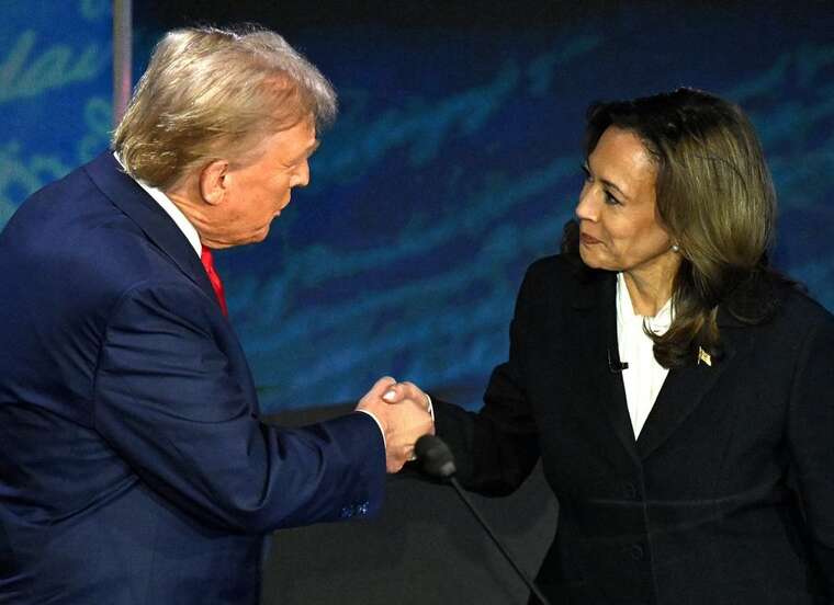 Вибори в США: Трамп випереджає Гарріс у більшості хитких штатів