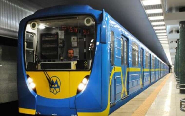 In the capital, at the "Lybidska" metro station, a passenger fell under a train