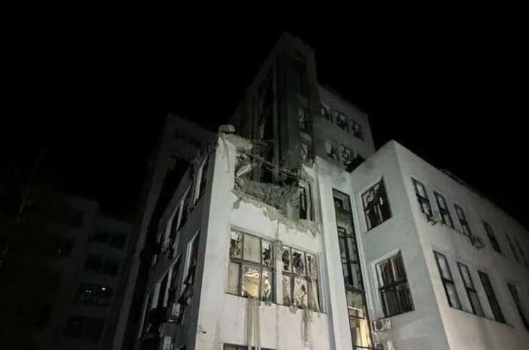 Авіаудар по Харкову: окупанти знову завдали удару по Держпрому