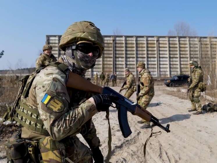 Оккупанты продвигаются на востоке, а ВСУ = на Курщине, - ISW