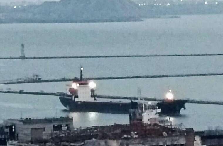 Із порту захопленого Маріуполя відправився новий російський балкер