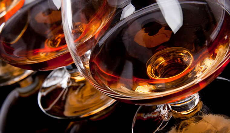 КНР запроваджує антидемпінгові заходи щодо імпорту бренді з Європейського Союзу